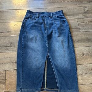 HALARA Dark Denim Pencil Skirt